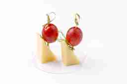 Canape cu Edamer si strugure