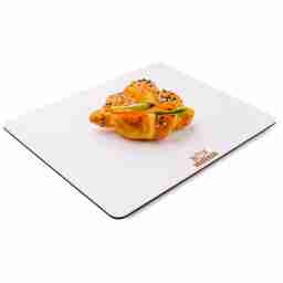 Mini croissant cu somon și avocado